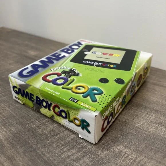 Game Boy Color Box - Picture 2 of 11